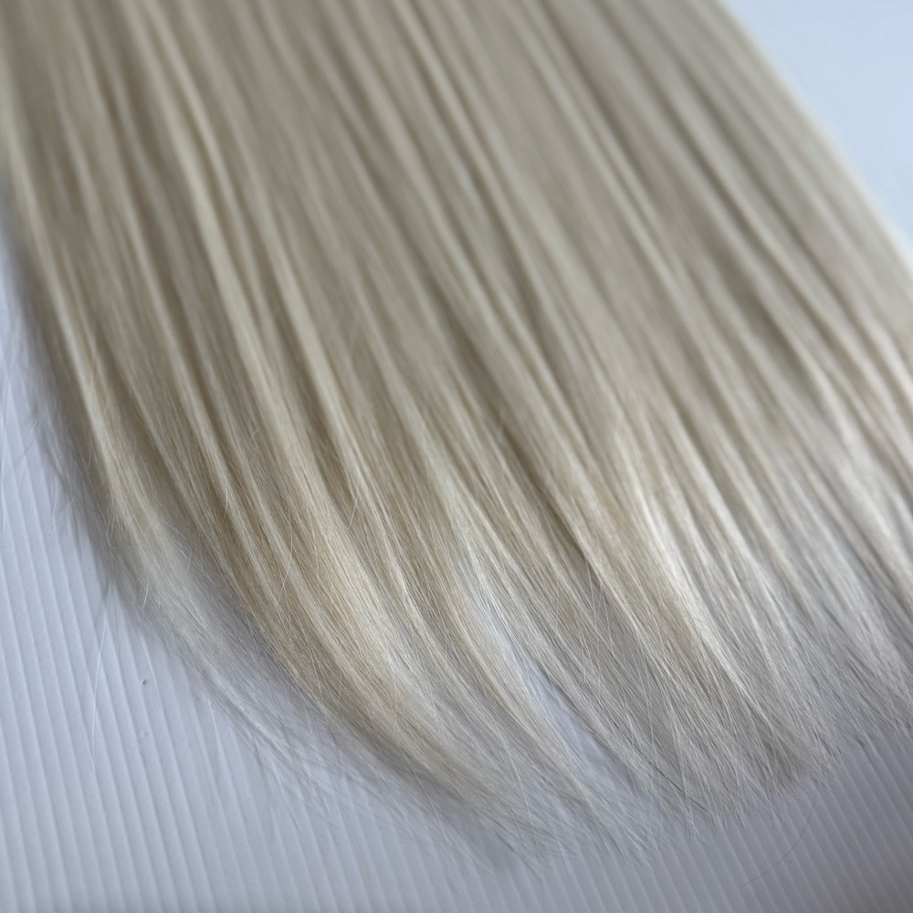 24” One-Piece Clip-In Hair Extension Platinum Blonde Straight Hair Natural look - Picture 10 of 14